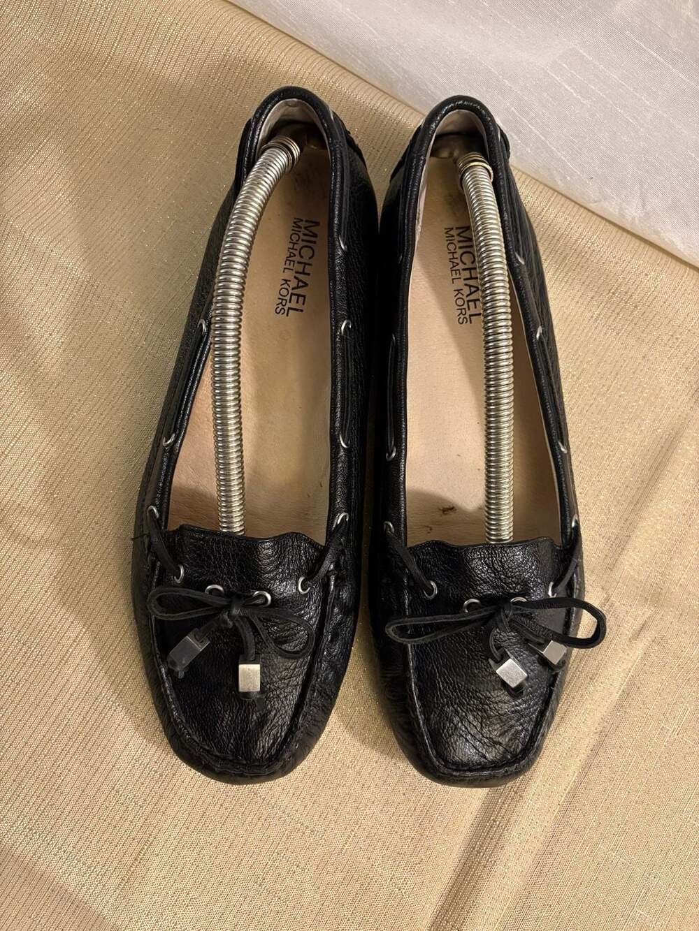 MICHAEL Michael Kors Amber Leather Moccasin Flats - Picture 3 of 8